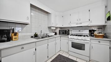 Dupleks, 3 kamar tidur | Dapur pribadi | Lemari es, oven, mesin pembuat kopi/teh, dan pemanggang roti