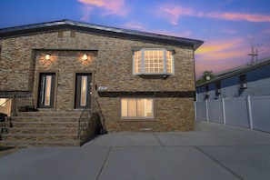 Nhà Duplex, 3 phòng ngủ | Chi tiết ngoại thất