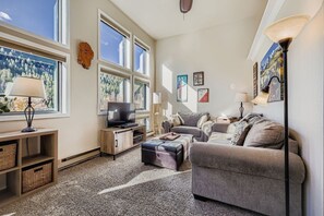 リビング エリア