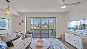 Appart'hôtel, 1 chambre | Coin séjour | TV connectée