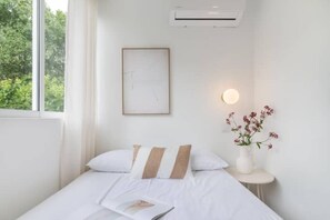 1 bedroom, Internet, bed sheets - Small and charming studio. (Madrid)