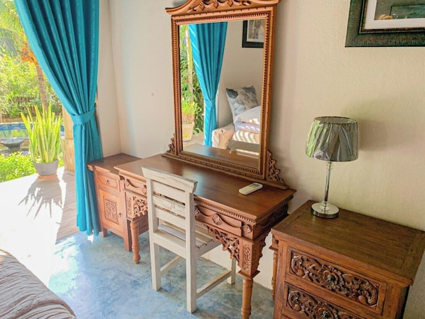 2 habitaciones, tabla de planchar con plancha, wifi y ropa de cama