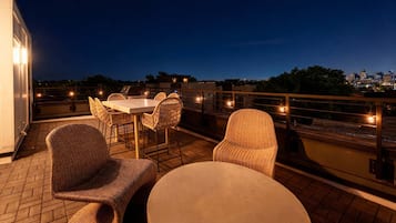 Casa | 4 quartos, acesso à internet de alta velocidade