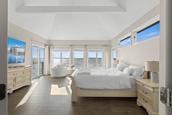 5 habitaciones, tabla de planchar con plancha, wifi y ropa de cama 