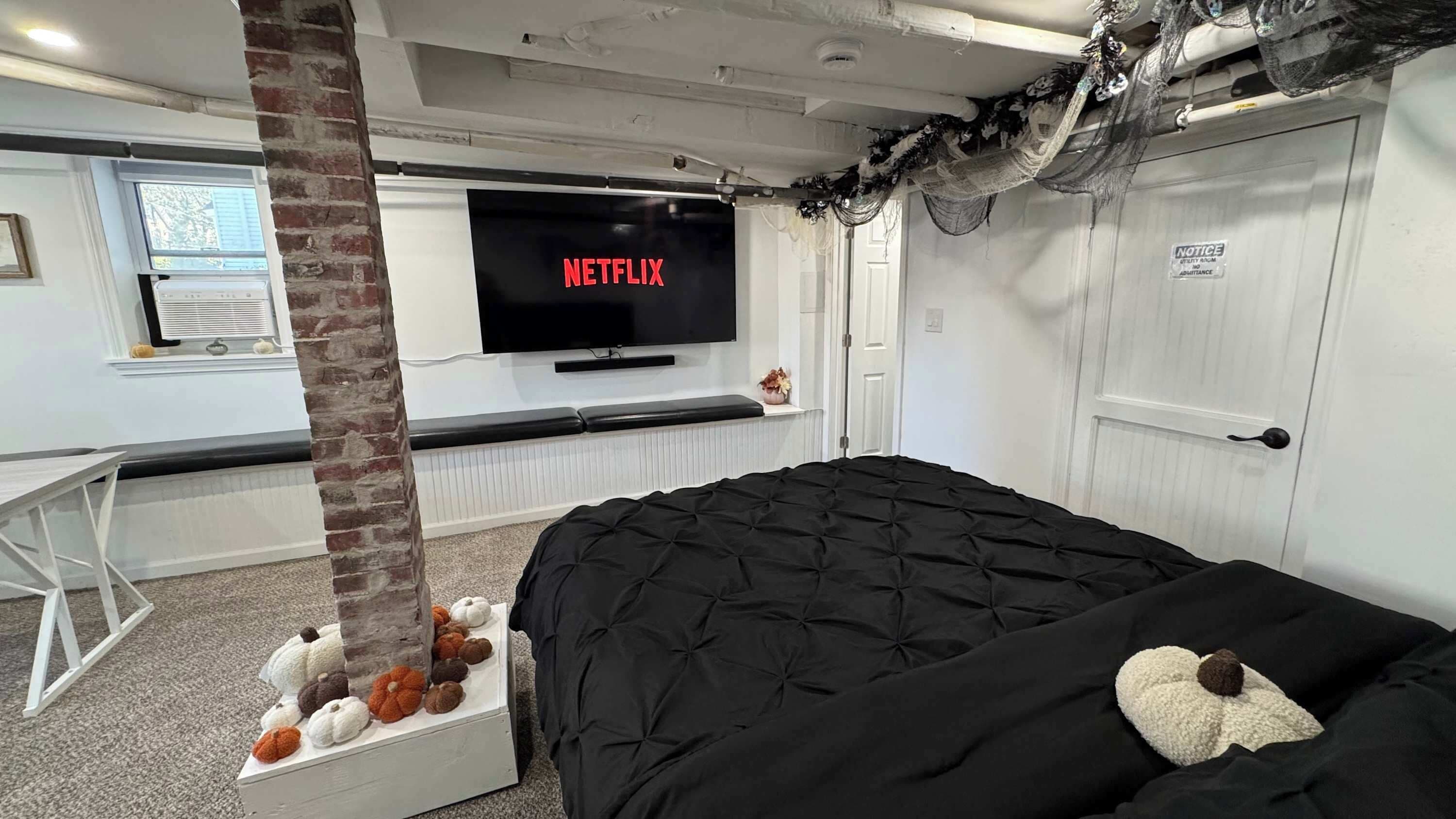 1 bedroom, WiFi, bed sheets