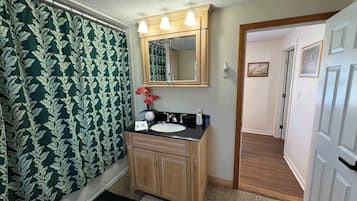 Shower, towels