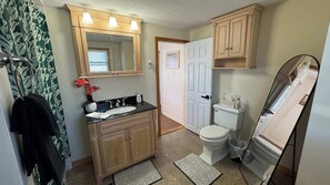Shower, towels