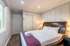 House | 1 bedroom, Internet - Cozy Comfort LA House With Stunning Scenic Views (Monterey Park)