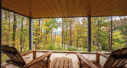 Spacious 6 Bedroom Chalet Near Holiday Valley