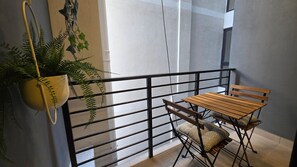 Apartment | Outdoor dining