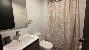 Apartment | Bathroom