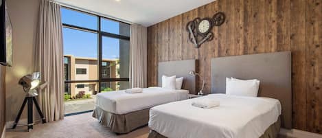 4 chambres, fer et planche à repasser, Wi-Fi, draps fournis