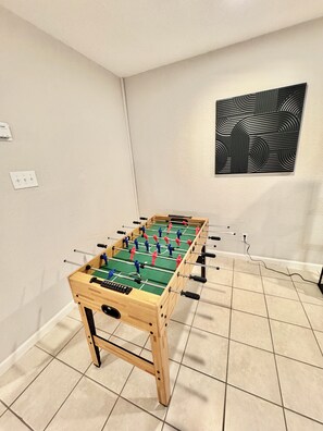 غرفة الألعاب