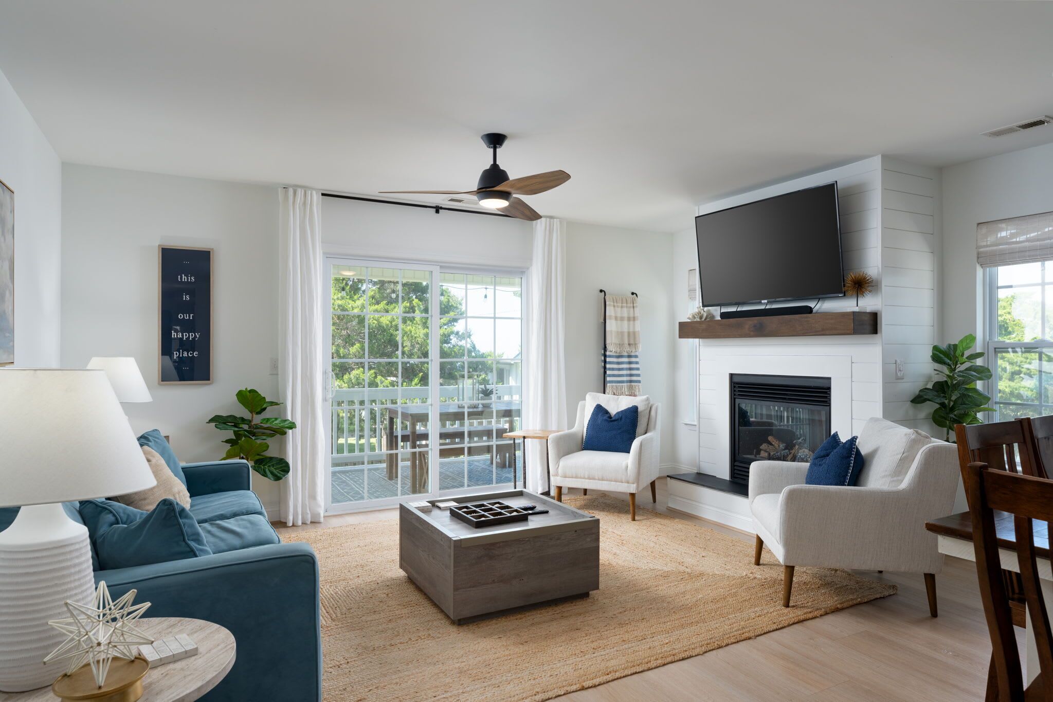 Téléviseur, foyer, jeux vidéo