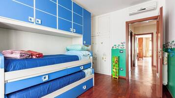 3 Schlafzimmer, Bügeleisen/Bügelbrett, WLAN, Bettwäsche