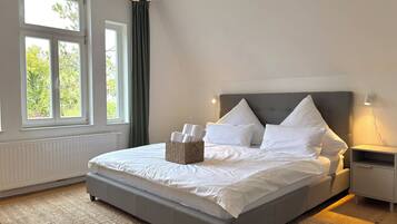 2 Schlafzimmer, Reisekinderbett, kostenloses WLAN, Bettwäsche