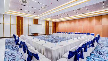 House | Meeting facility