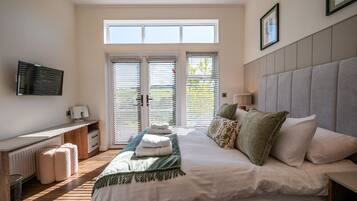 3 間睡房、熨斗/熨衫板、免費 Wi-Fi、床單