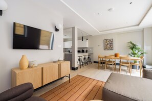 Apartment, 3 Bedrooms, Patio | Living area