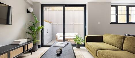 Apartment, 3 Bedrooms, Patio | Living area