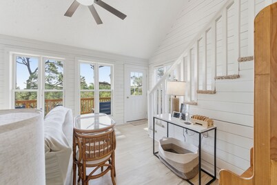 Treetop Oasis – Community Pool, Pet Friendly, Free Beach Gear!