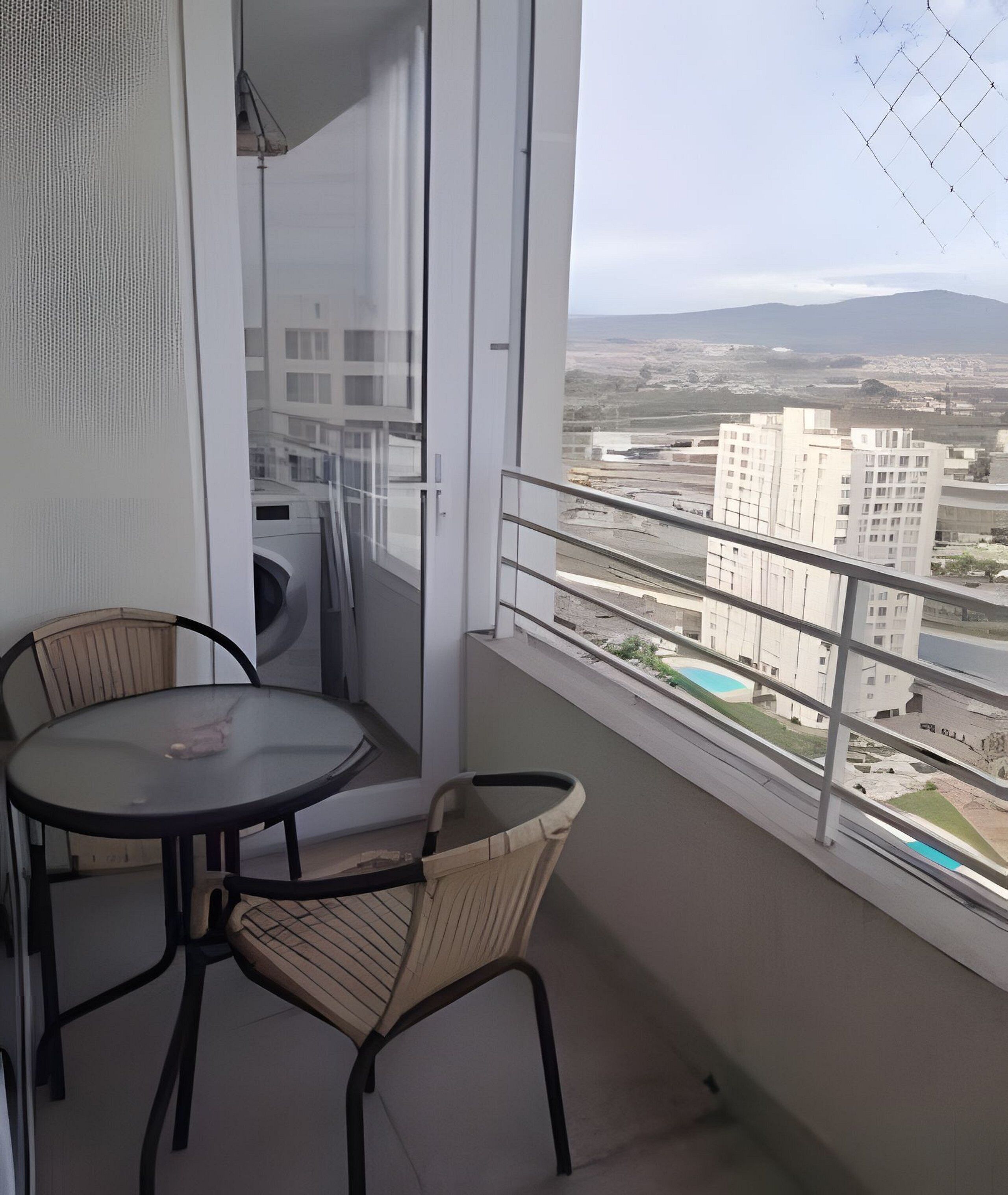 Apartment | Outdoor dining