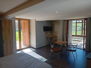 1 chambre, accĂšs Internet, draps fournis