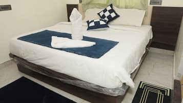 Singola Deluxe, vista città | Una scrivania, postazione laptop, Wi-Fi gratuito