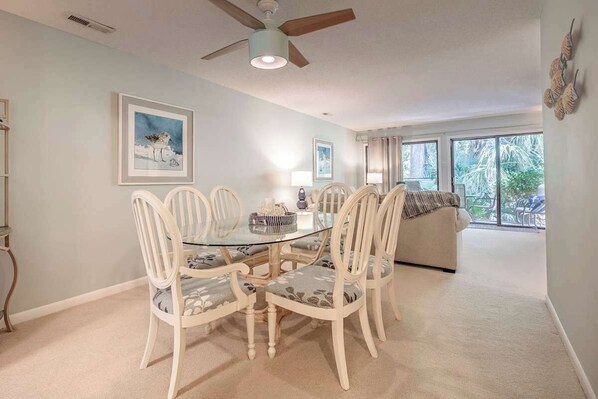 Dining - 2BR 2.5BA Shipyard Condo • Walk to Beach • Sleep 6 (Hilton Head Island)