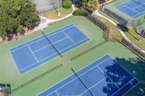 Sport court - 2BR 2.5BA Shipyard Condo • Walk to Beach • Sleep 6 (Hilton Head Island)