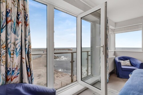 Seafront property with amazing views