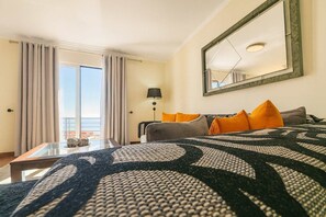 3 bedrooms, desk, iron/ironing board, WiFi