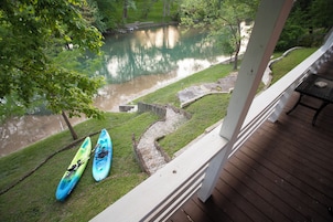 Comfort Cabin, River View | Terrace/patio