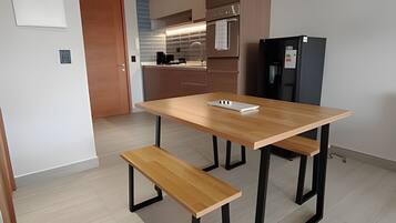 Apartment | Dining