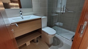 Apartament Comfort, balcó, vistes a la ciutat | Bany
