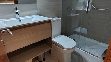 Apartment | Bathroom