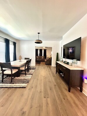 Dining - Welcome to S & B Birmingham Getaway! (Birmingham)