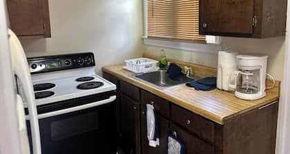 Wonderful 2-bedroom house charming ranch style home