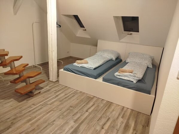 2 bedrooms, iron/ironing board, WiFi, bed sheets