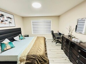 3 bedrooms, iron/ironing board, WiFi, bed sheets