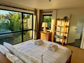 3 Schlafzimmer, Schreibtisch, Bügeleisen/Bügelbrett, kostenloses WLAN