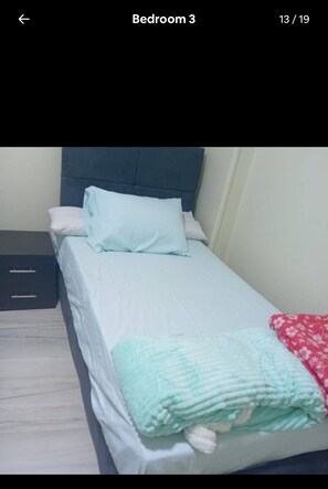 3 bedrooms, iron/ironing board, WiFi, bed sheets