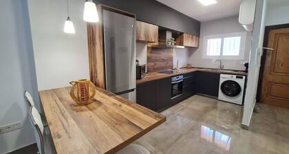 Apartment with direct access to the pool