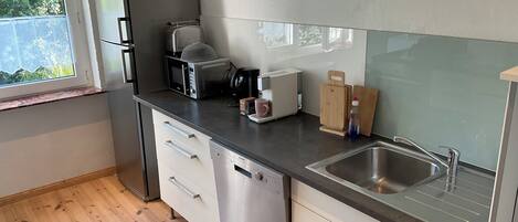 Microwave, oven, stovetop, dishwasher