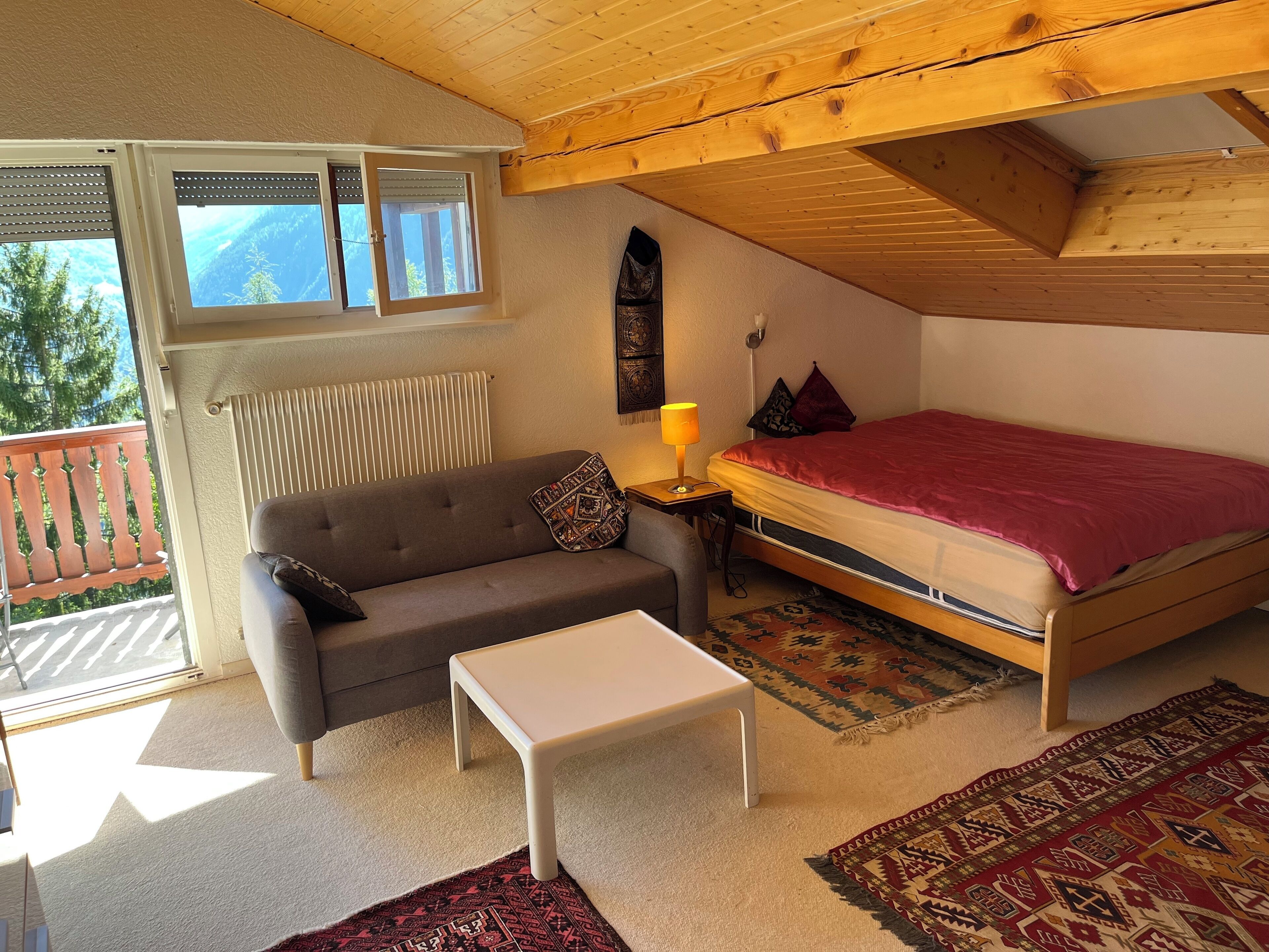 3 chambres, fer et planche à repasser, Wi-Fi, draps fournis