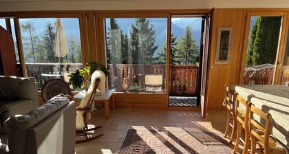 Sunny Flat in Mountain Chalet with Panoramic Views