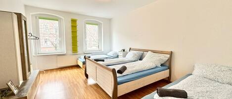 1 bedroom, iron/ironing board, WiFi, bed sheets