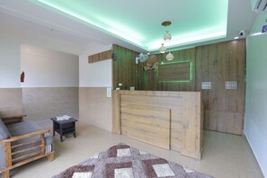 Área de estar no saguão