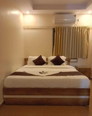 Quarto solteiro | Escrivaninha, camas extras/dobráveis (sobretaxa), Wi-Fi de cortesia