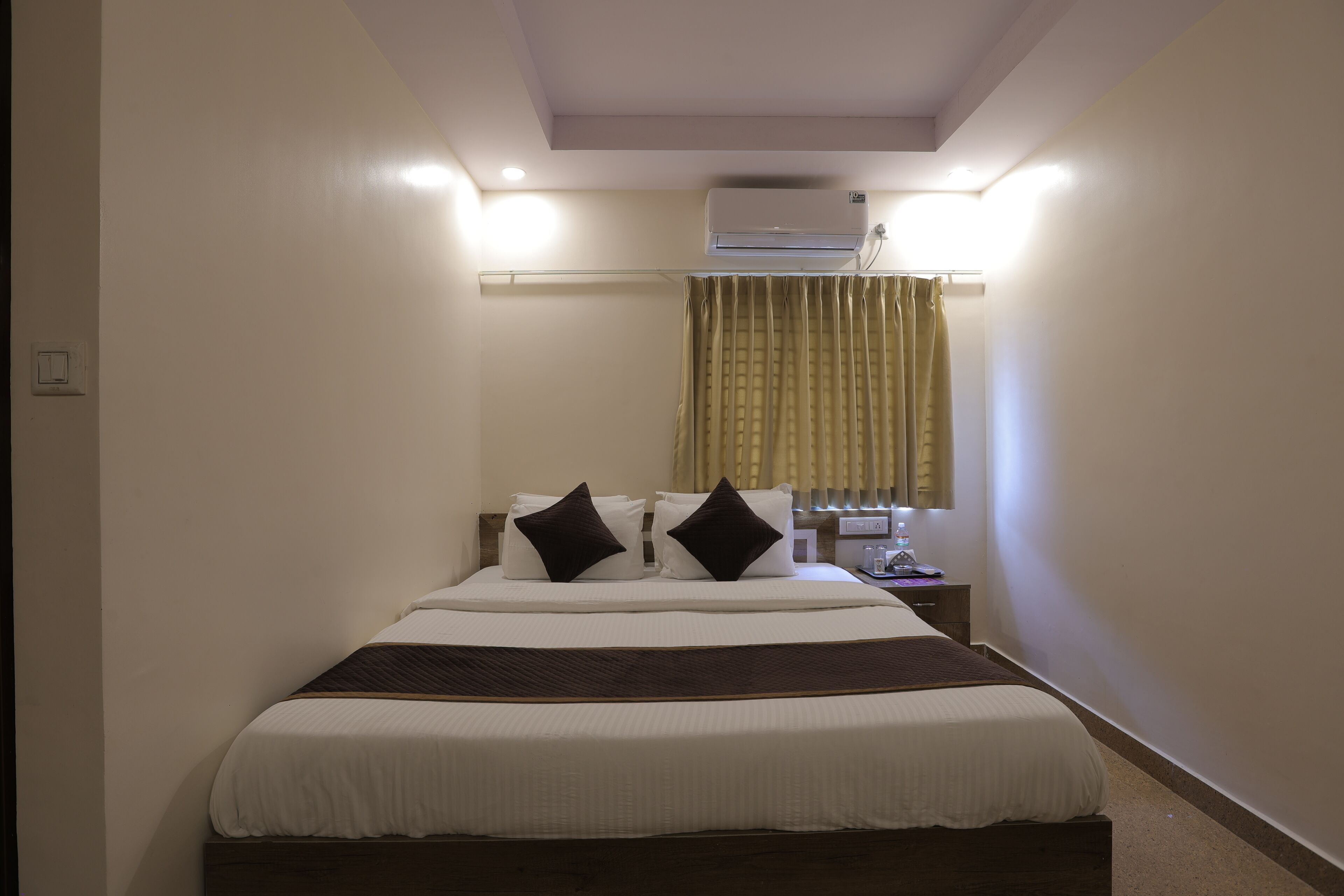 Quarto solteiro | Escrivaninha, camas extras/dobráveis (sobretaxa), Wi-Fi de cortesia